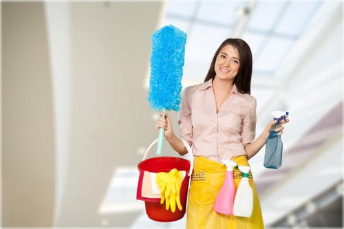 Professional deep cleaning in N16 for homes and apartments